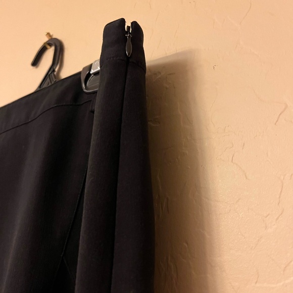 East 5th Black Skirt - Picture 12 of 14